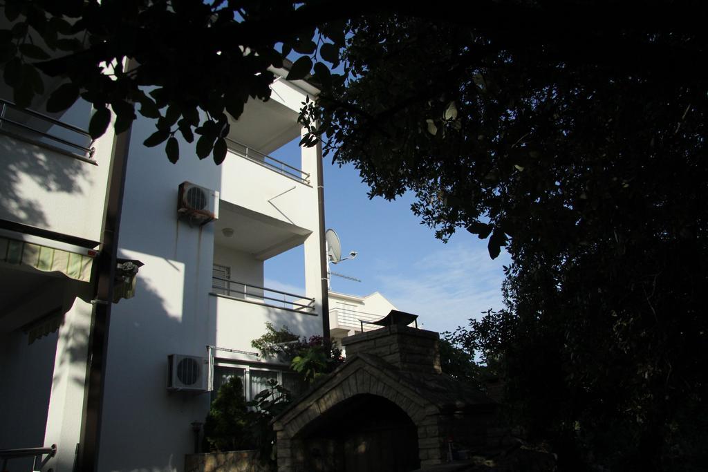 Apartment Alice Novalja Buitenkant foto