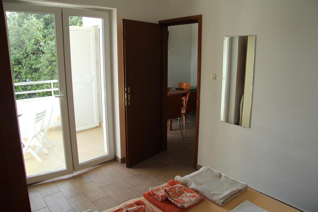 Apartment Alice Novalja Buitenkant foto